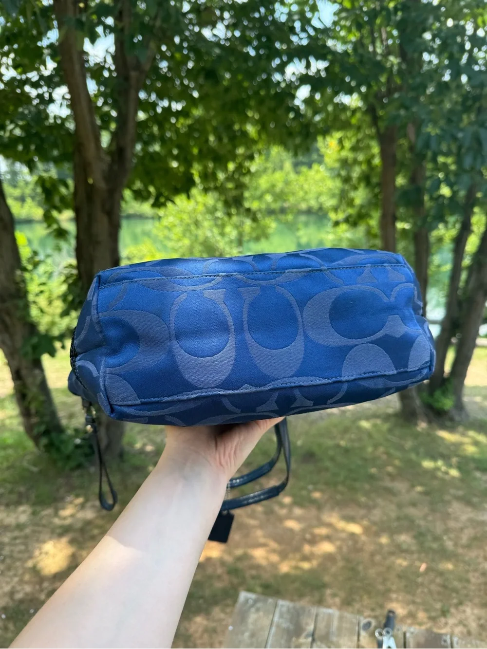 💙Y2K Coach Blue Signature Tote with Sequined Accent💙
